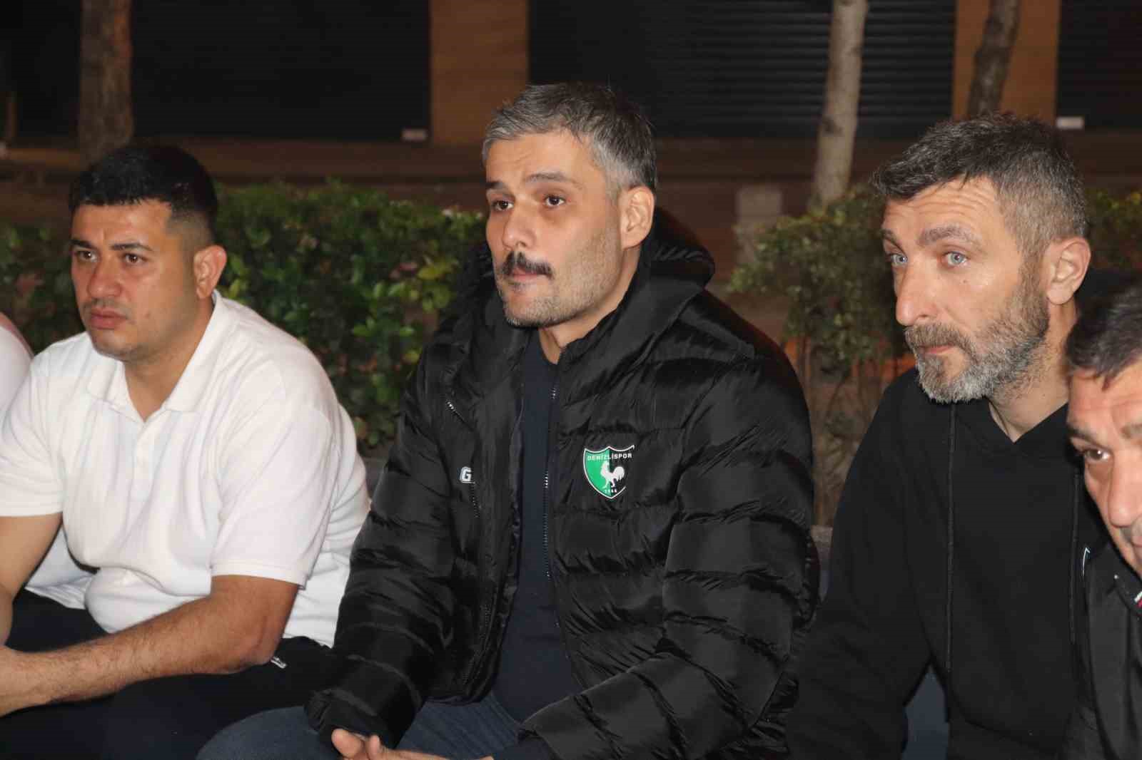 Denizlispor Başkanı Erhan Ergil, süresiz açlık grevine başladı