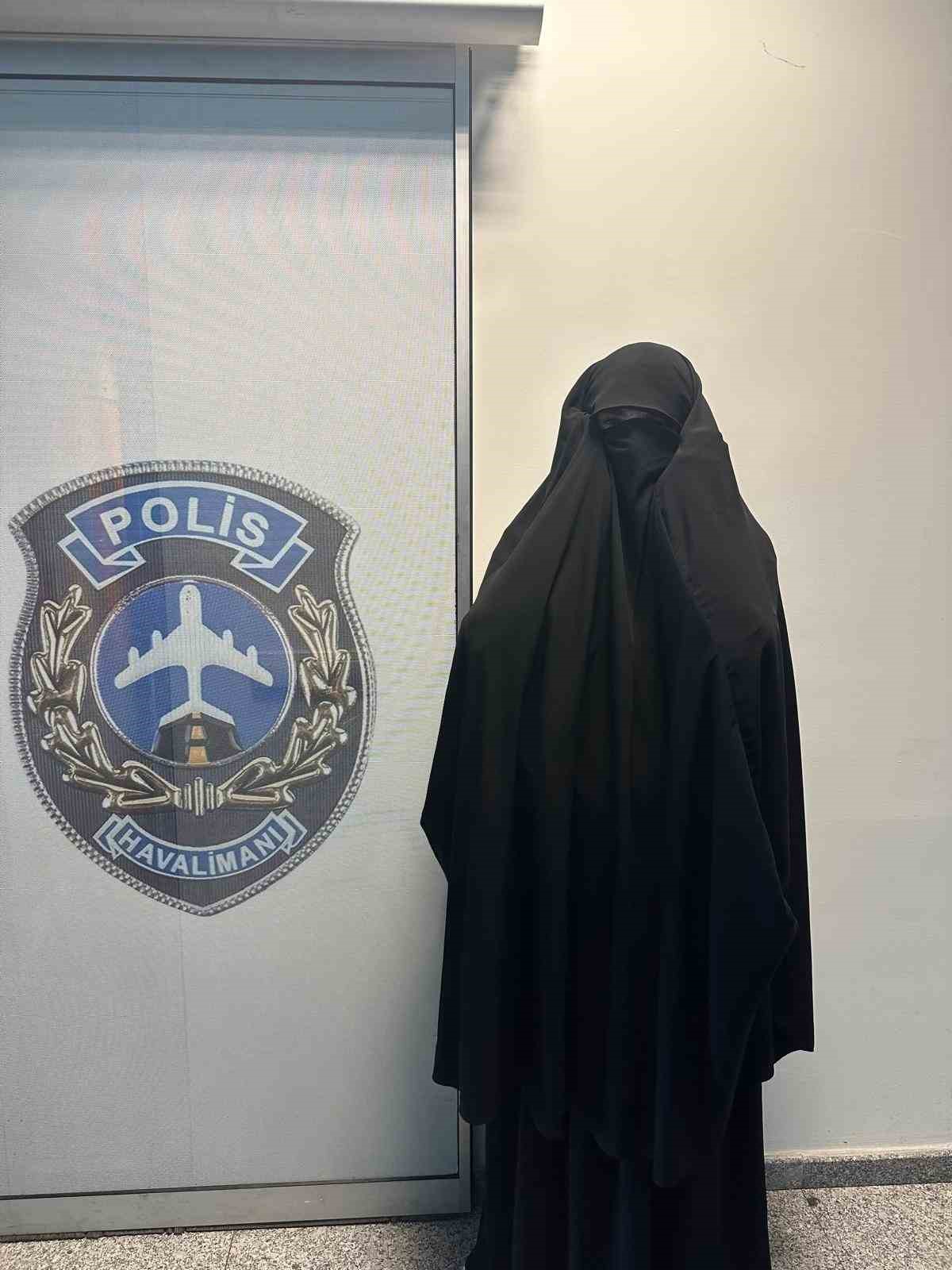 Kars’ta kadın kılığında yakalanan zanlının güvenlik kamerası görüntüleri ortaya çıktı