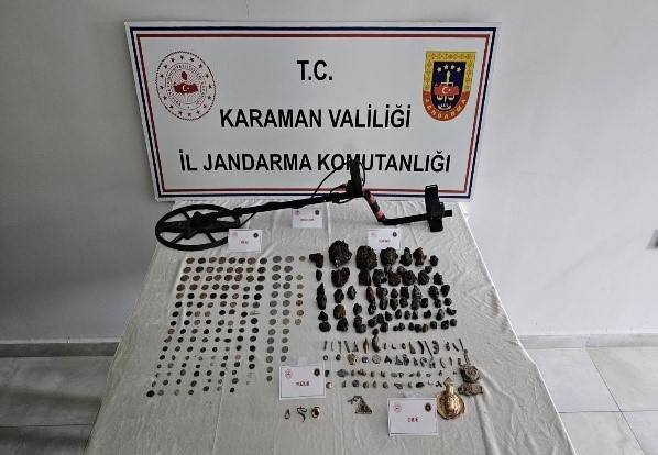 Karaman’da 118 adet göktaşı ele geçirildi