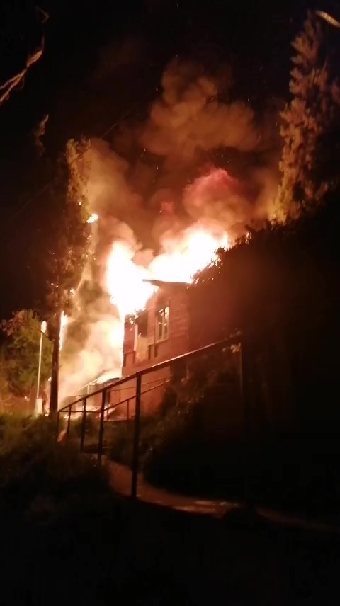 Alkollü olduğu iddia edilen şahıs bayram günü evini ateşe verdi