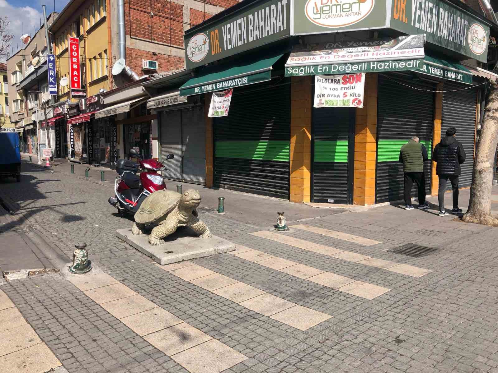 Eskişehir’de Ramazan Bayramı nedeniyle kent merkezin de durgunluk yaşandı