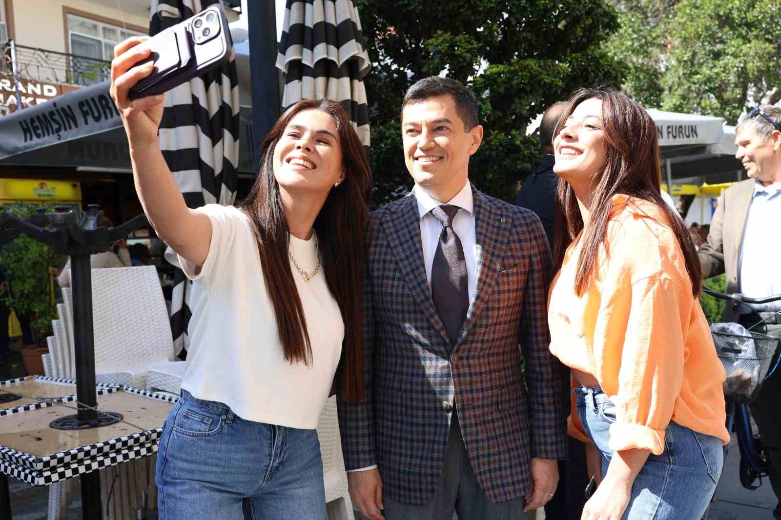 Marmaris’i bayram neşesi sardı