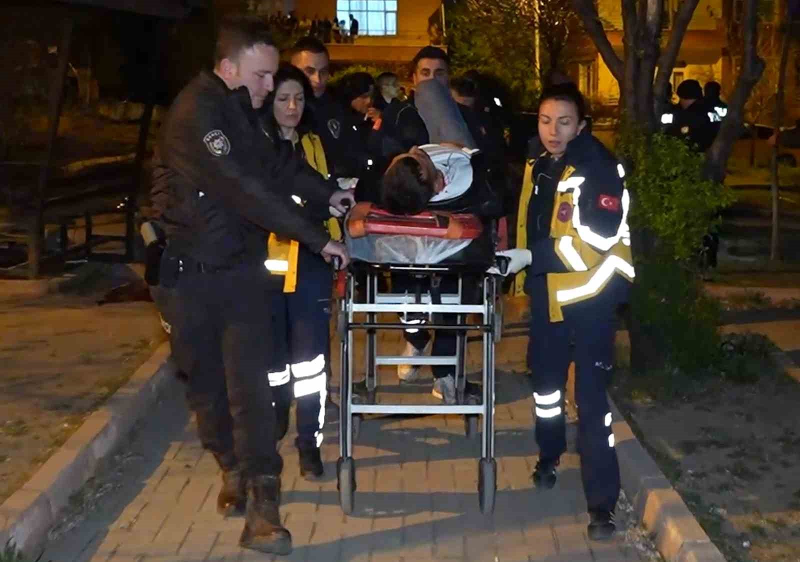 Husumetliler arasında çıkan kavga cinayetle bitti: 1 ölü, 3 yaralı