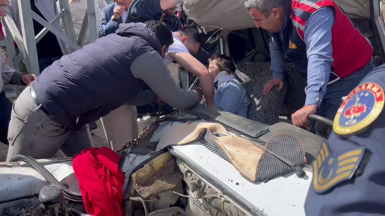 Adıyaman’da bayramlaşmaya giden aile kaza yaptı: 4 yaralı