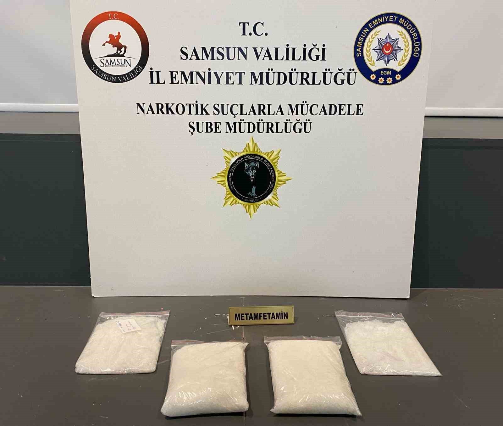 Çamaşır makinesine zulalanmış 1 kilo 361 gram metamfetamin ele geçirildi