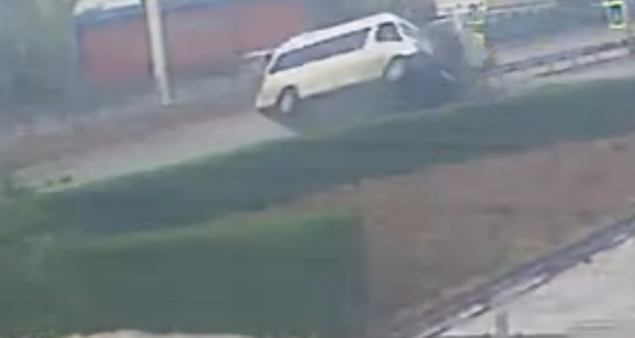 Bursa’da 1 çocuğun öldüğü, 5 kişinin yaralandığı kaza anı kamerada