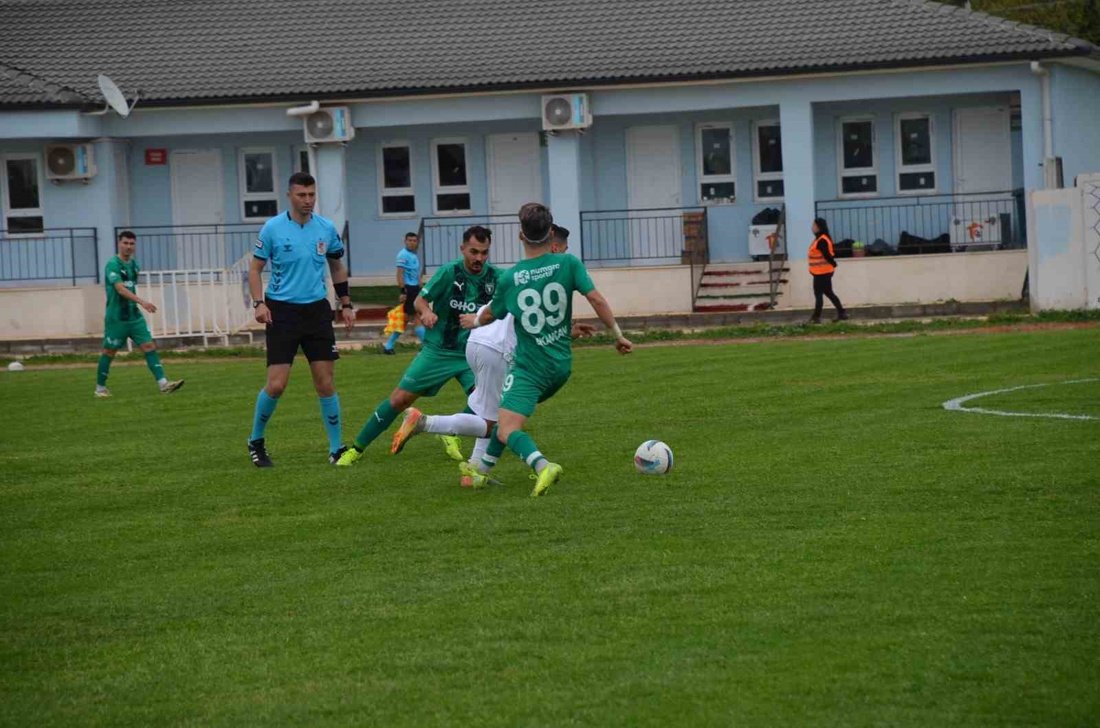 Efeler 09 kendi evinde Çorlu ile berabere kaldı: 1-1