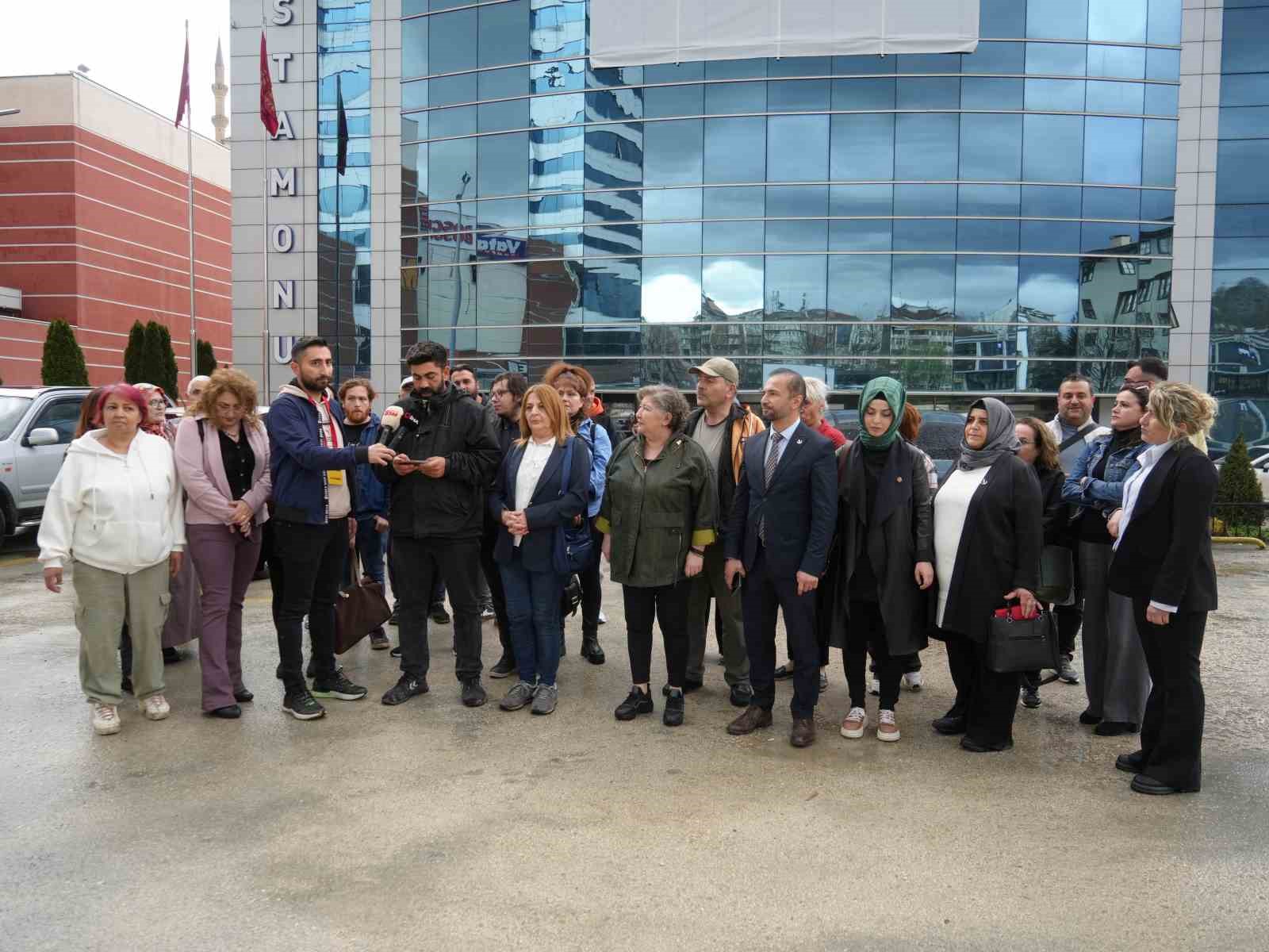 Kastamonu Belediyesi’nin sokak hayvanlarını toplayarak öldürdüğü iddia edildi