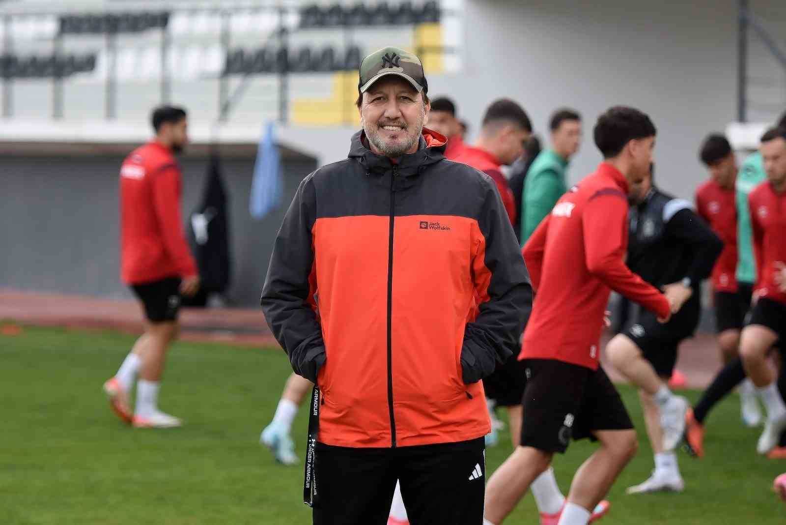 Taner Taşkın’dan Manisaspor taraftarlarına çağrı