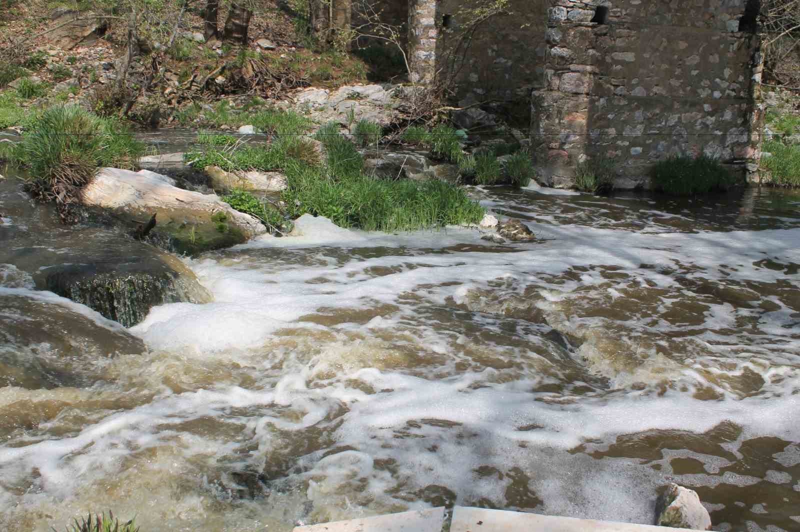 Ketenlik Deresi alarm veriyor...Çevre kirliliği giderek artıyor