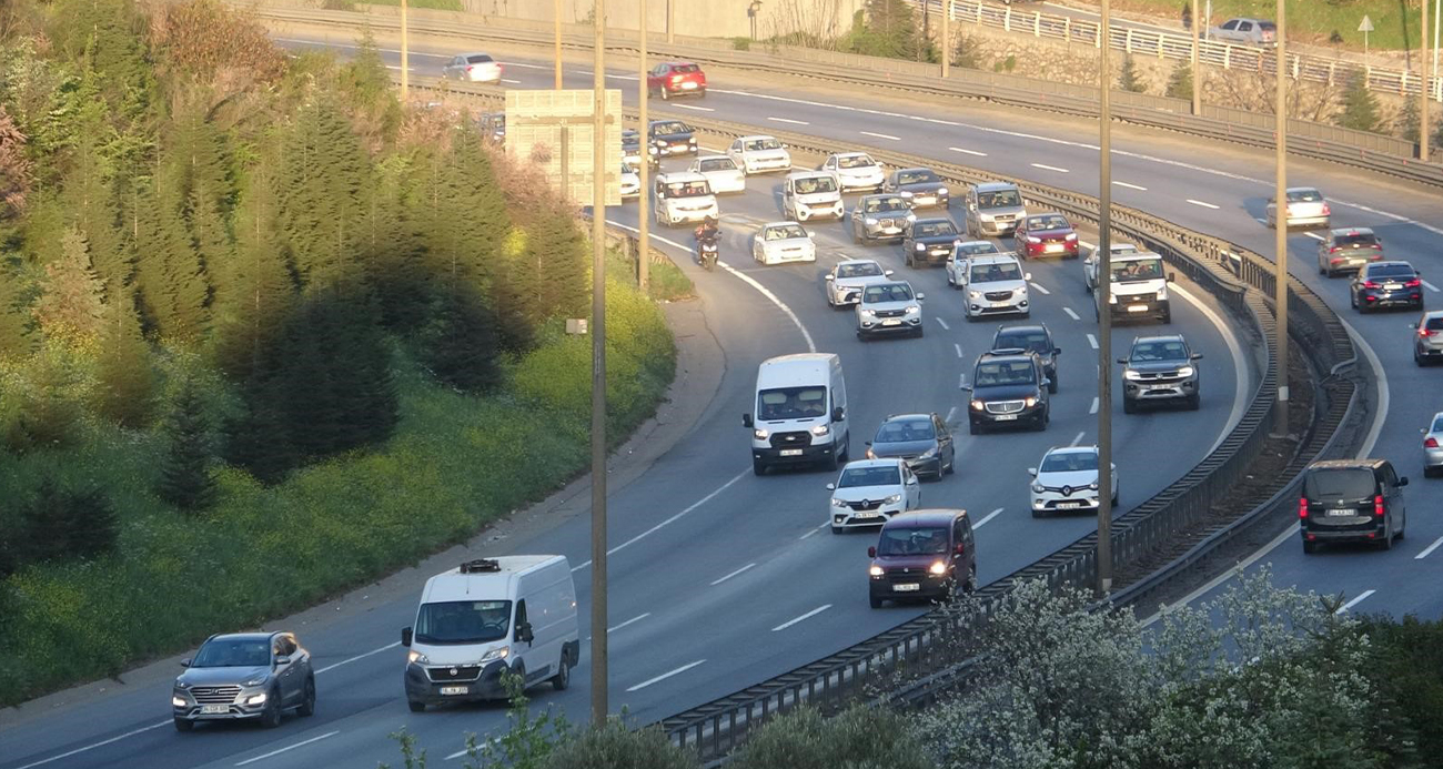 İstanbul istikametine yoğun trafik