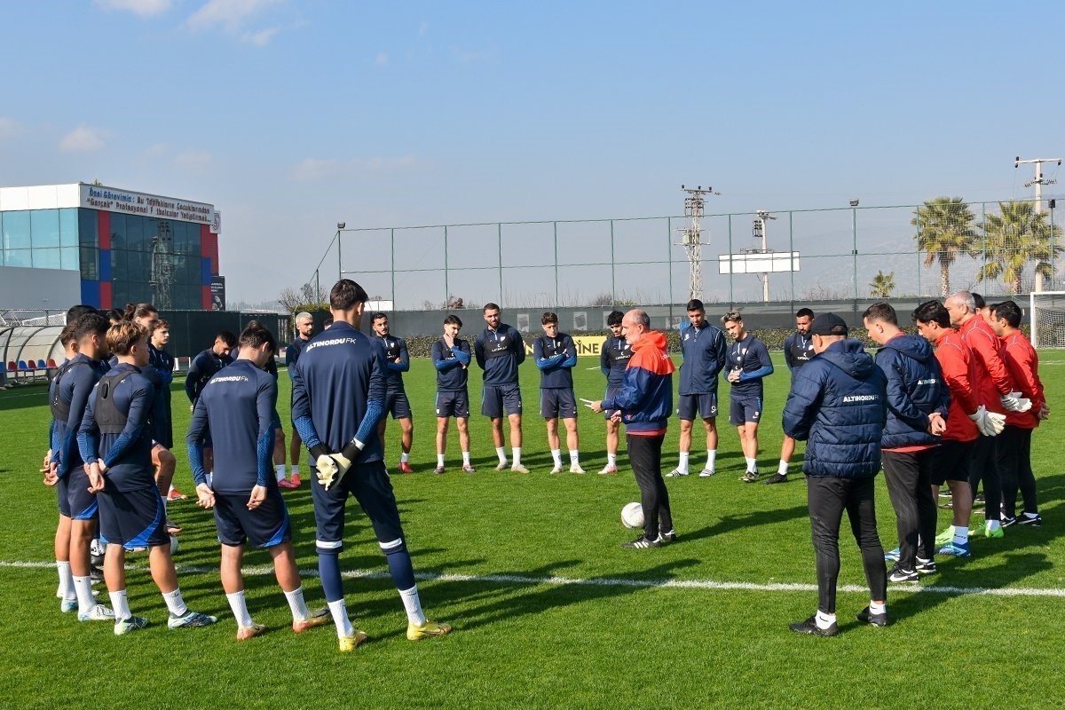 Altınordu, Ersan Parlatan’la düşüşe geçti