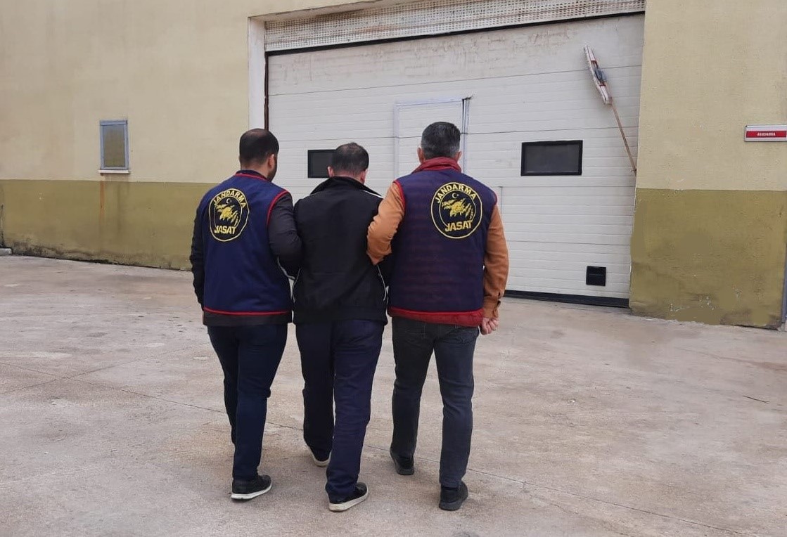 Kesinleşmiş 22 yıl cezası bulunan firari yakalandı