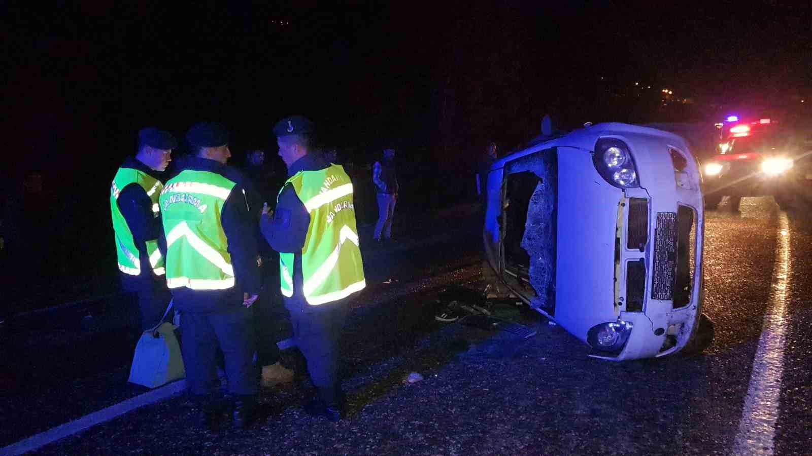Karabük’te devrilen otomobil 30 metre sürüklendi: 3’ü çocuk 5 yaralı