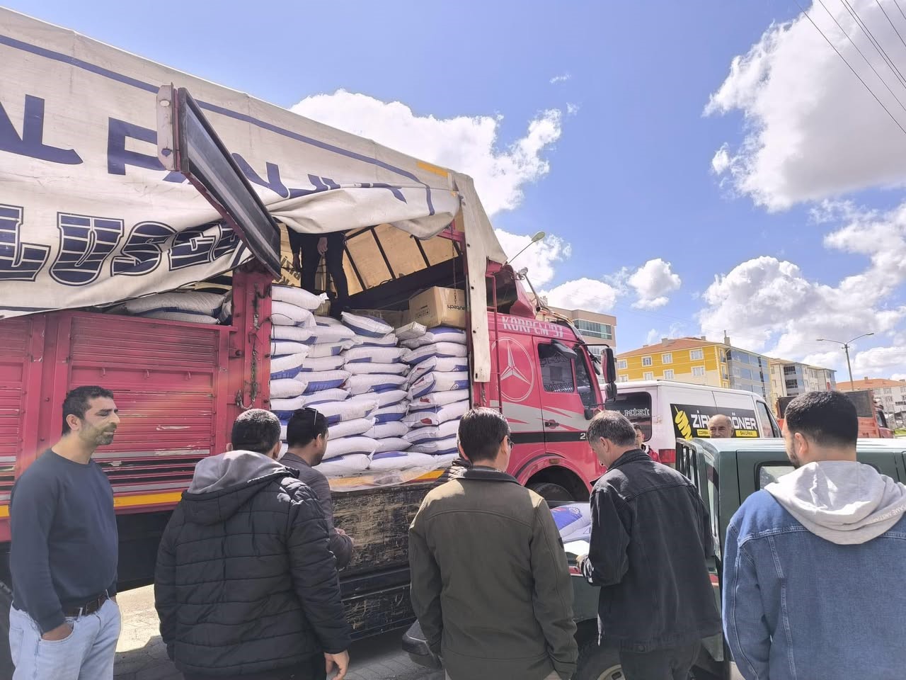 Kulu’da yüzde 50 hibeli nohut tohumu dağıtıldı