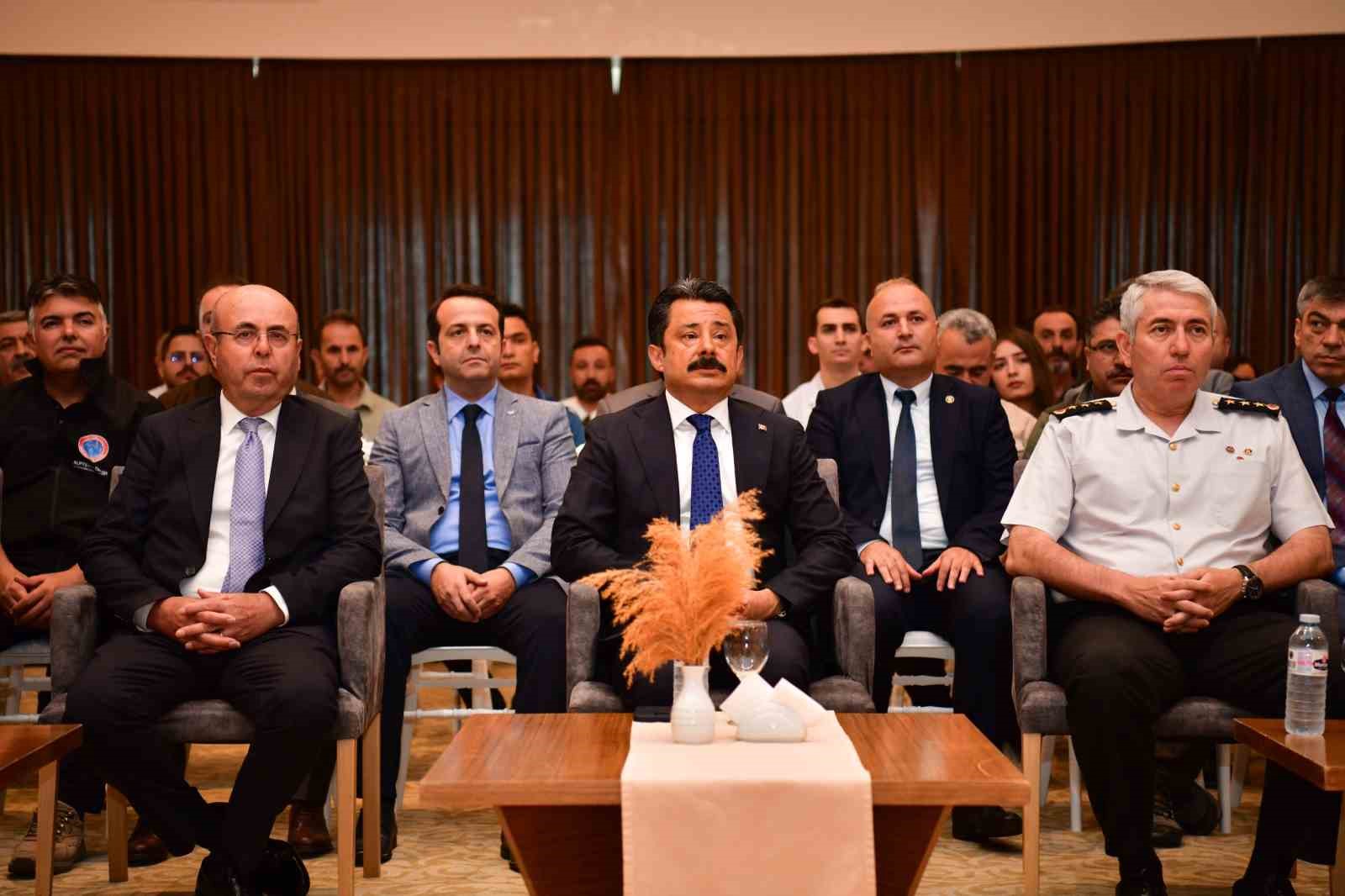 kirsehir-in-2027-2031-afet-risk-azaltma-plani-icin-calistay-duzenlendi