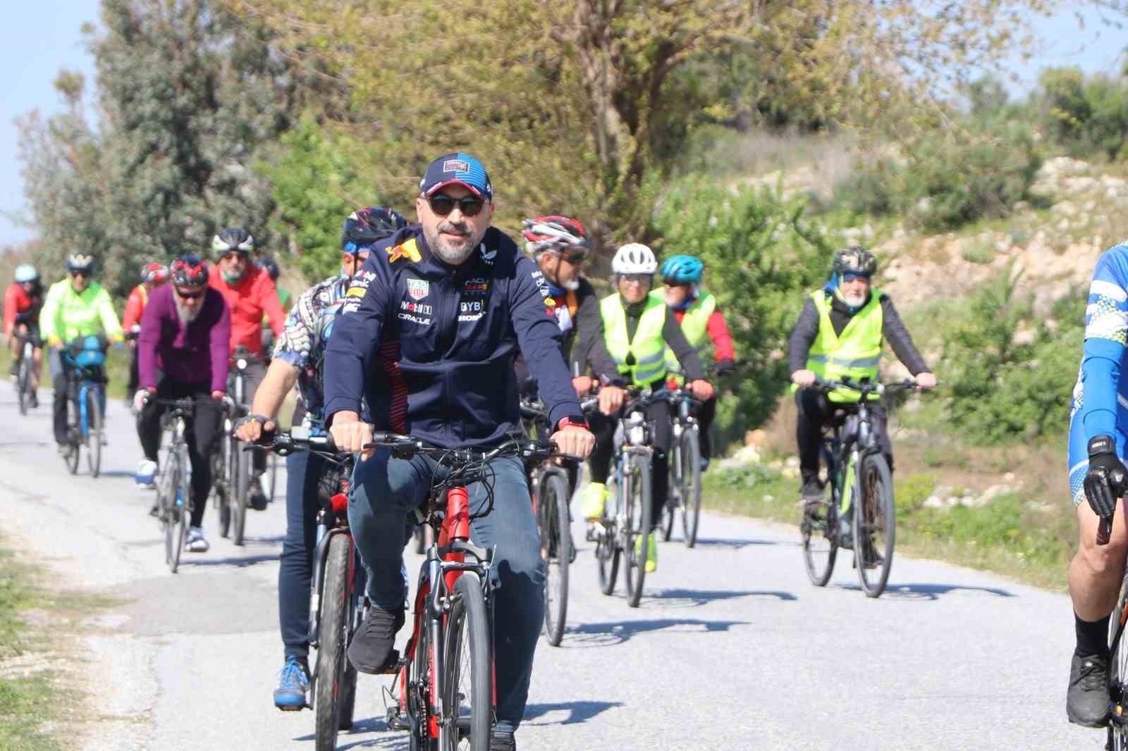 Serçin Yılanbalığı Festivali’ne bisikletçiler renk kattı