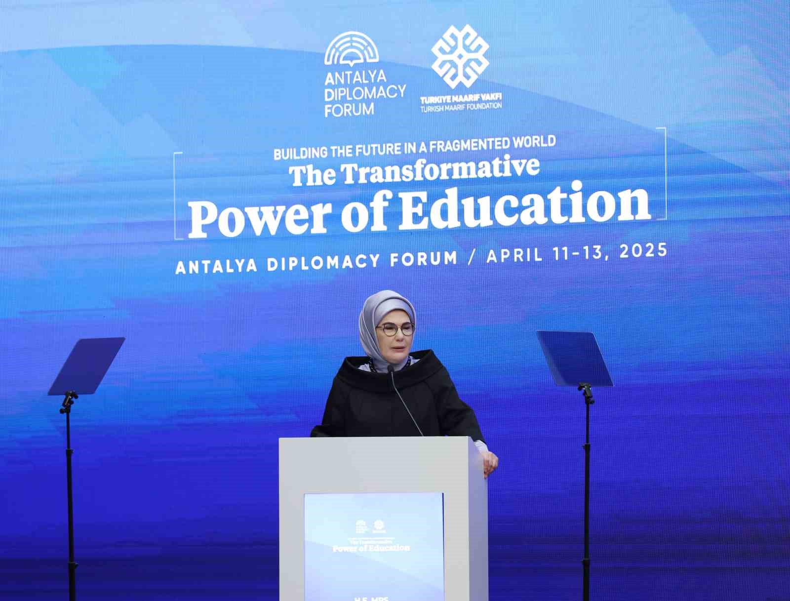 Emine Erdoğan: 