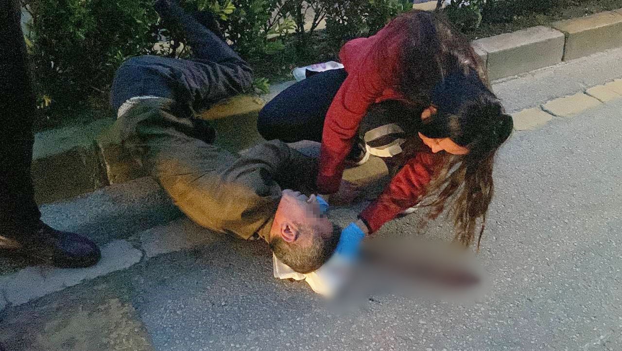 Yolun karşısına geçmeye çalışan yayaya çarpıp kayıplara karıştı