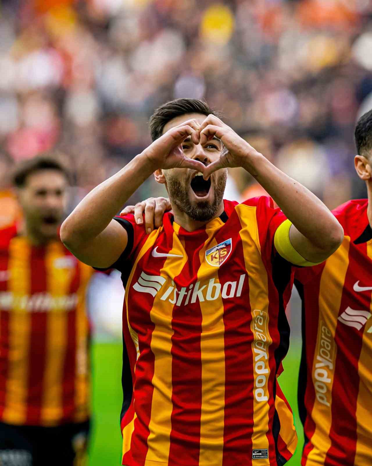 Cardoso Kayserispor’u sırtlıyor