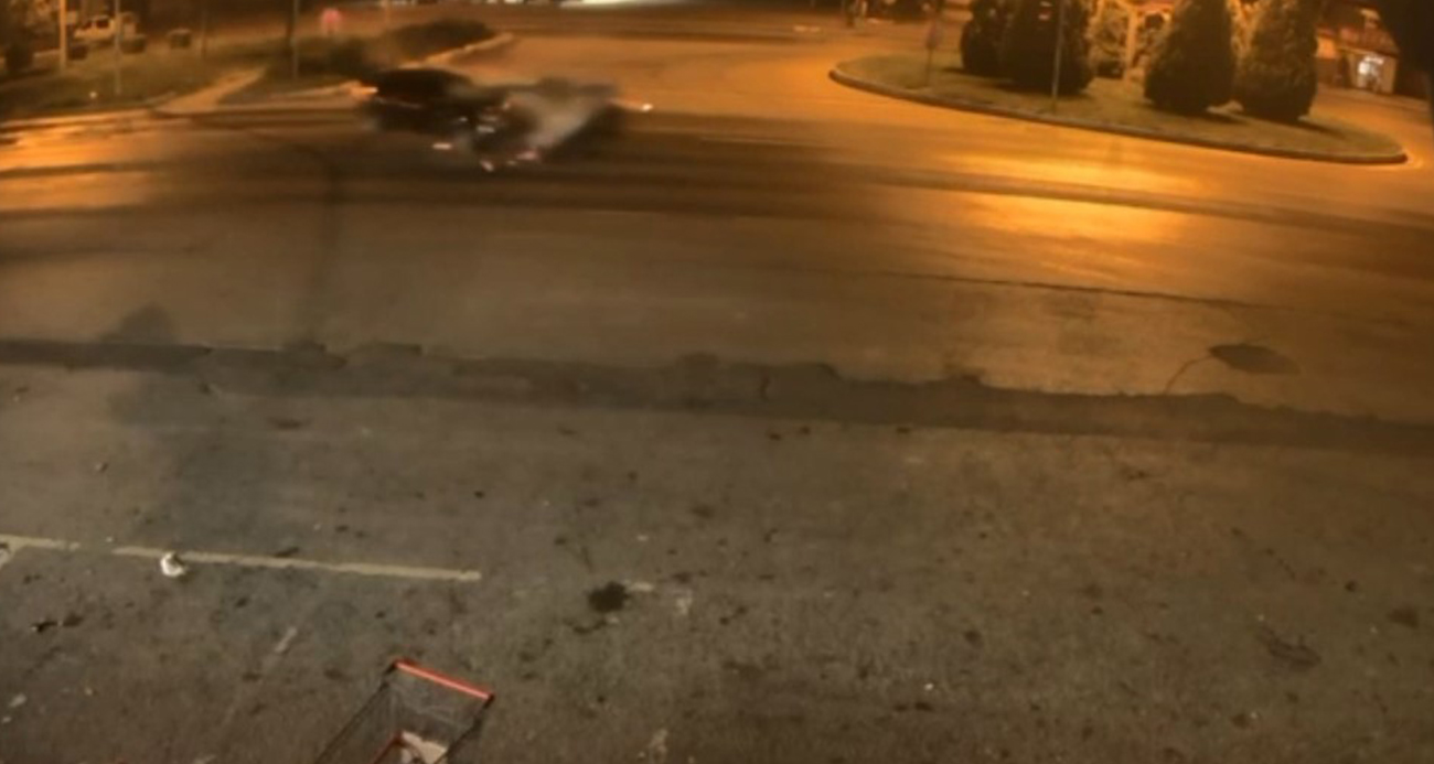 Kahramanmaraş’ta kaza anı kamerada: 2 yaralı