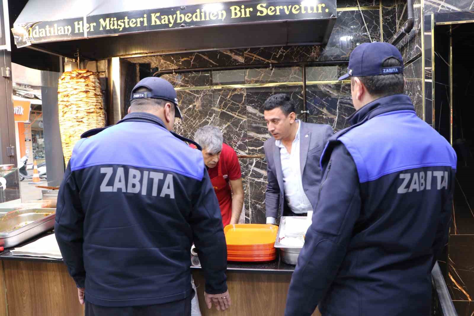 Kilis’te zabıta ekiplerinden dönercilerde hijyen denetimi