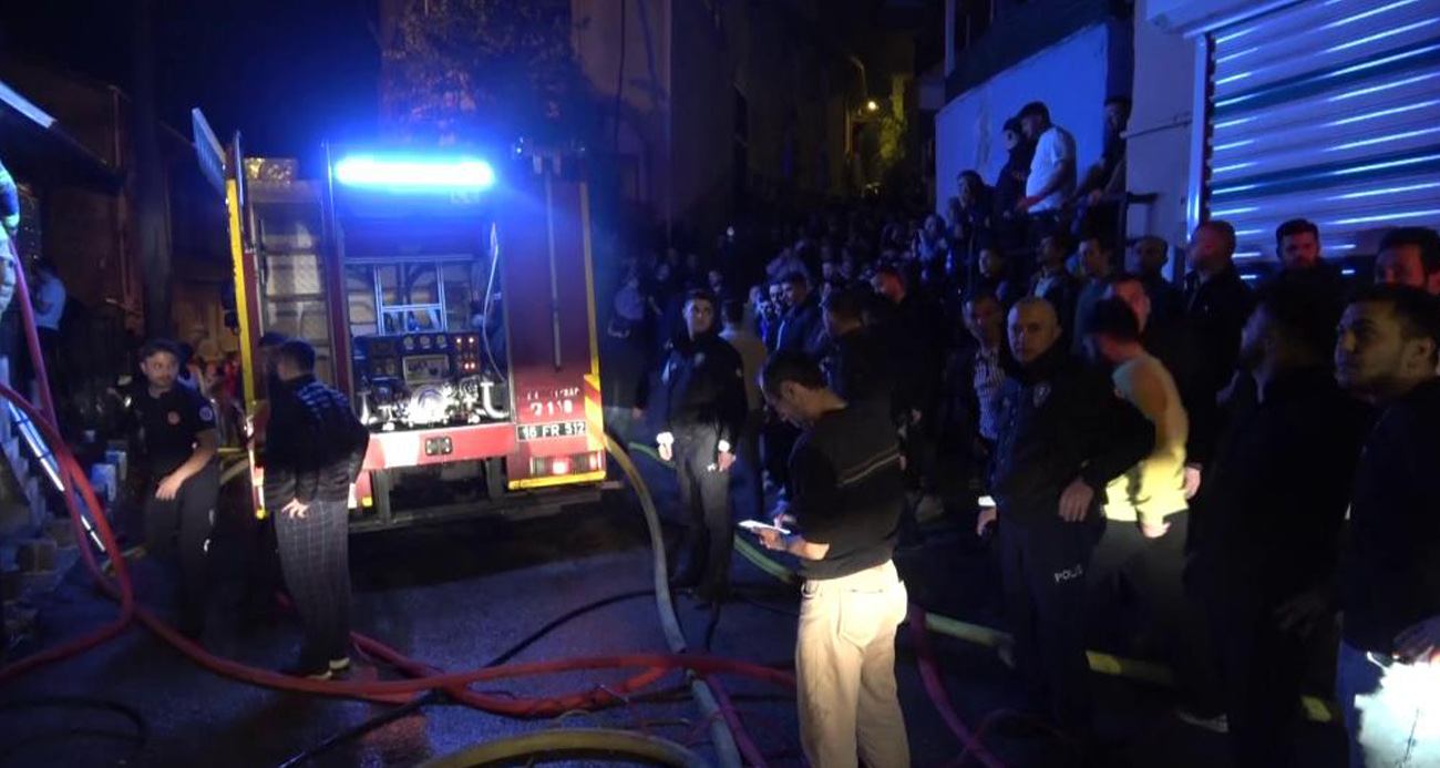Bursa’da alevler geceyi aydınlattı