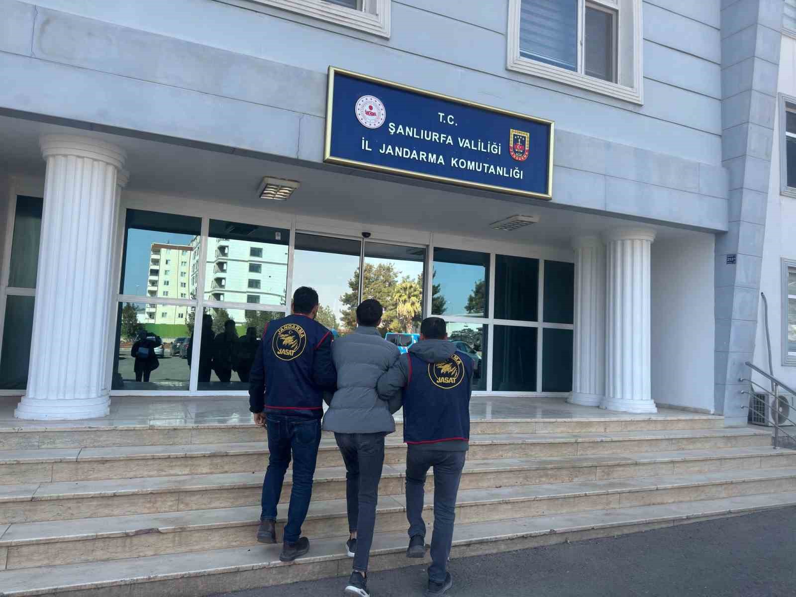 Şanlıurfa’da kasten öldürme suçundan aranan 5 şahıs yakalandı