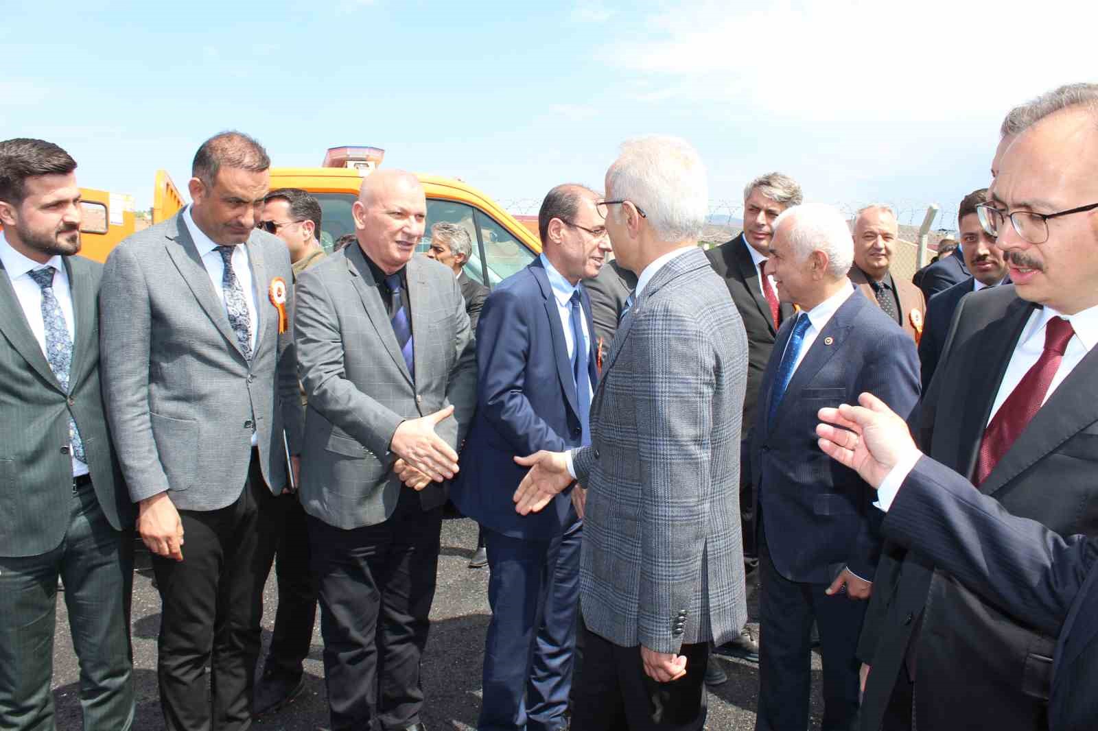 Ulaştırma ve Altyapı Bakanı Uraloğlu, Siirt-Kurtalan yolunun açılış törenine katıldı