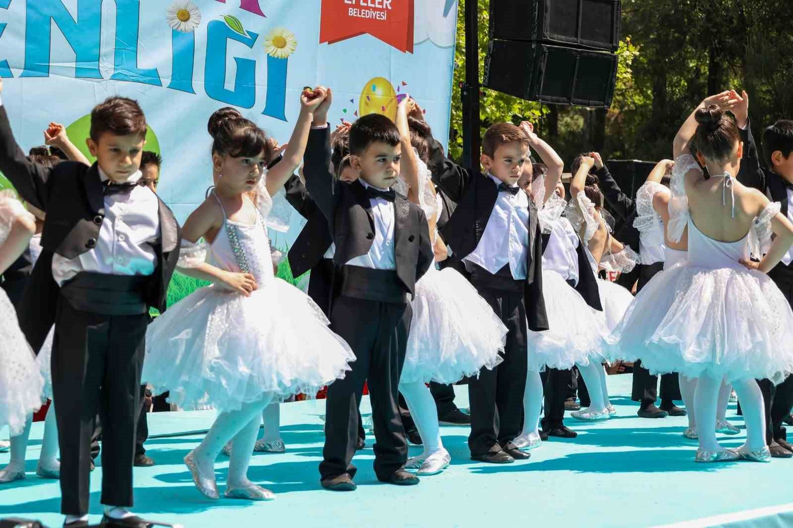 Efeler’in çocukları şenlikte buluştu