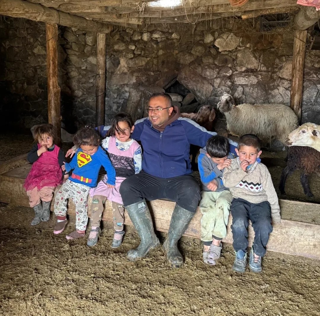 Diyadin’de büyükbaş hayvanlar için aşılama ve küpeleme seferberliği