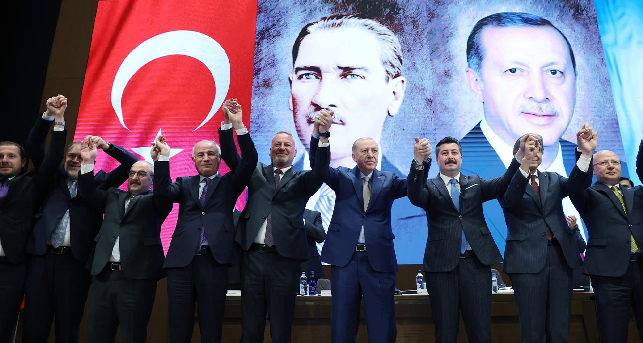 İYİ Parti’den istifa eden iki belediye başkanı AK Parti’ye geçti
