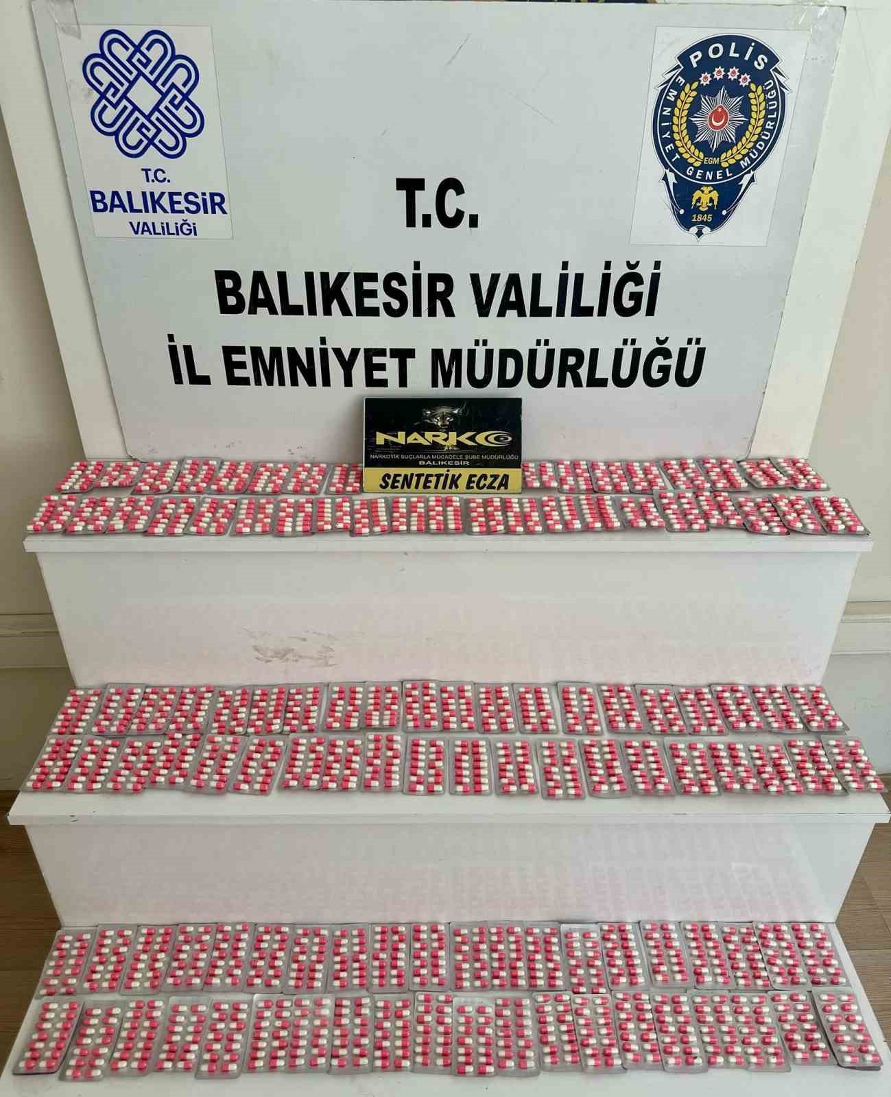 Balıkesir’de bin 666 sentetik hap ele geçirildi