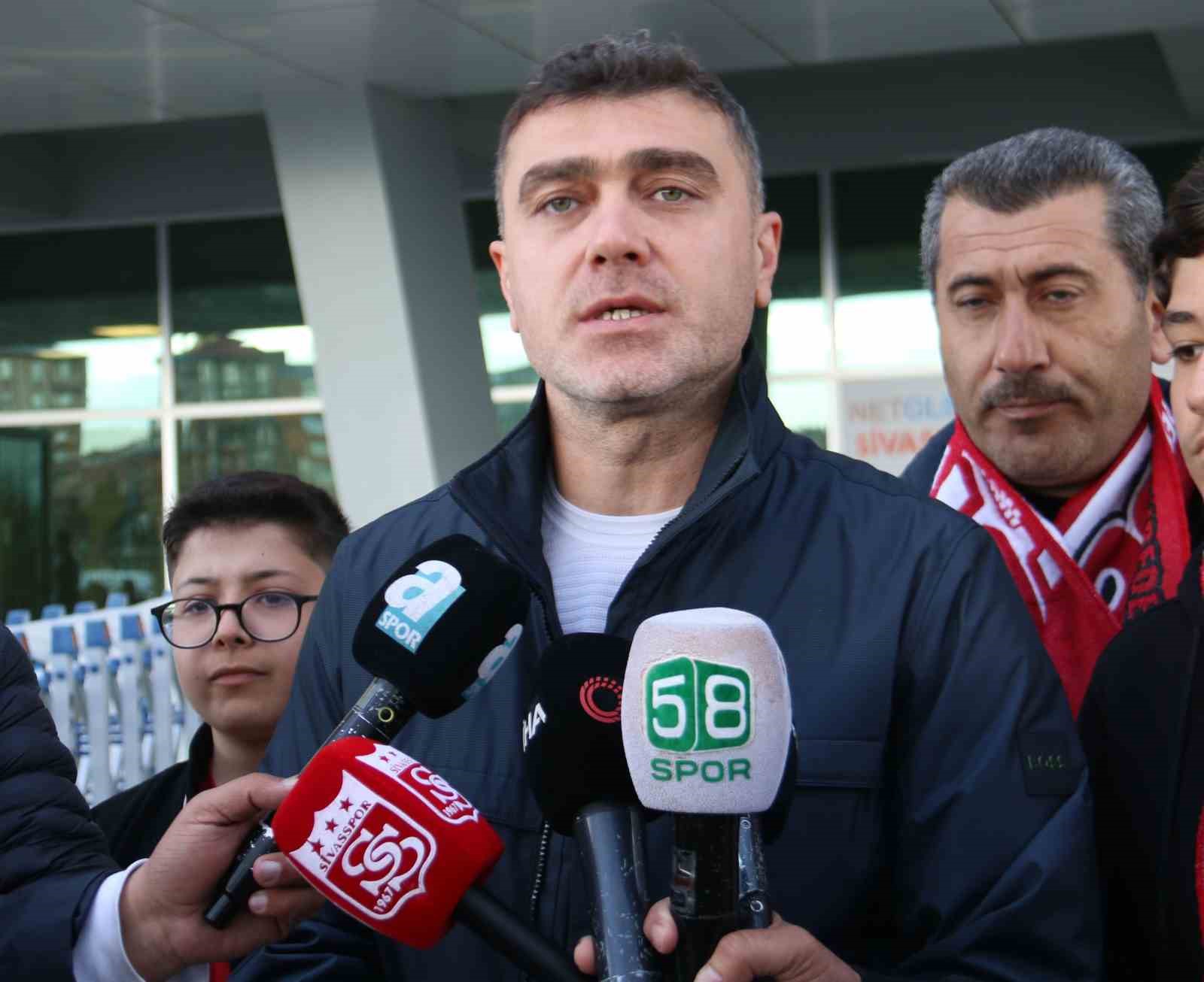 Mustafa Kurbanoğlu: 