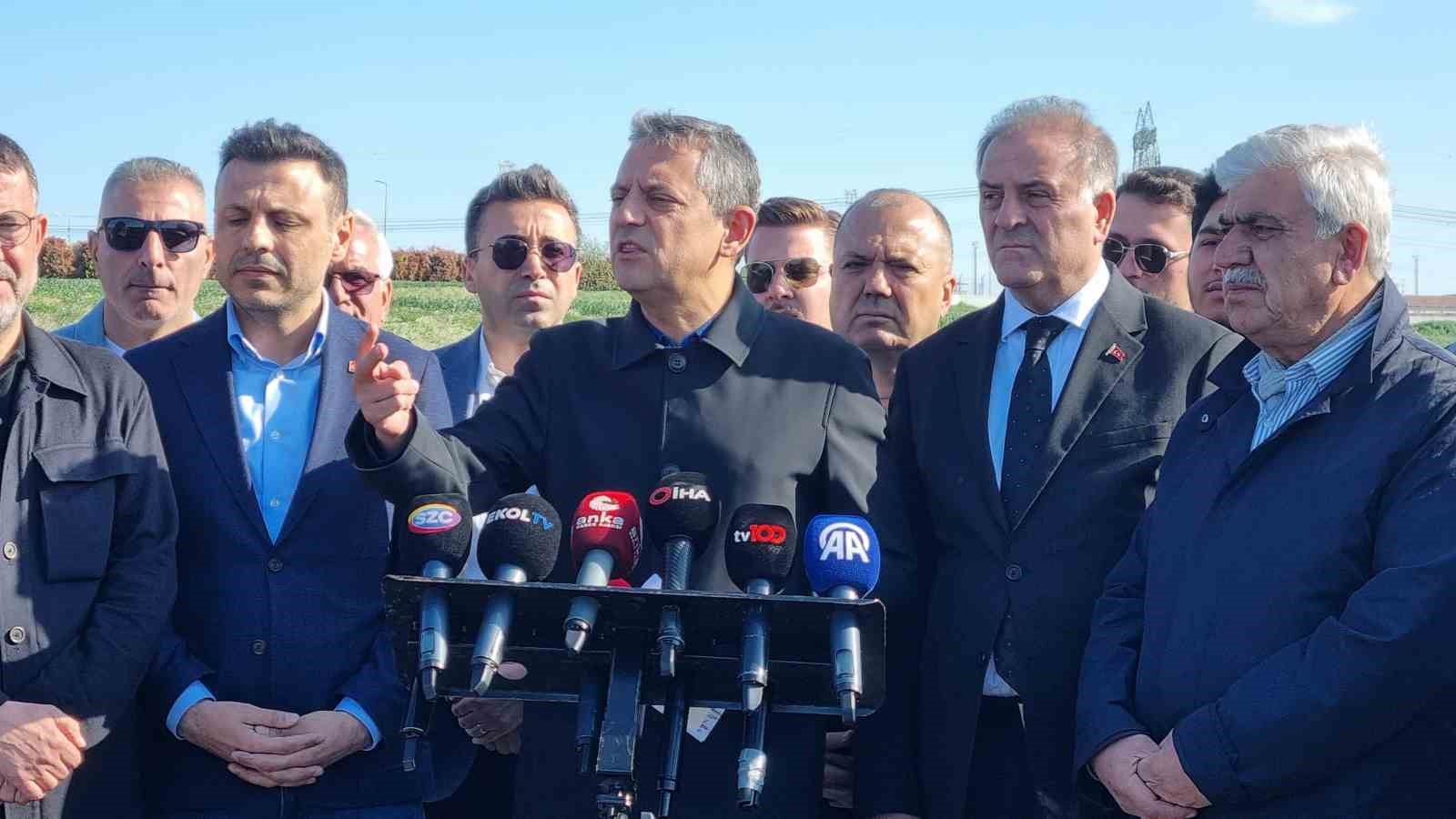 Özgür Özel: 
