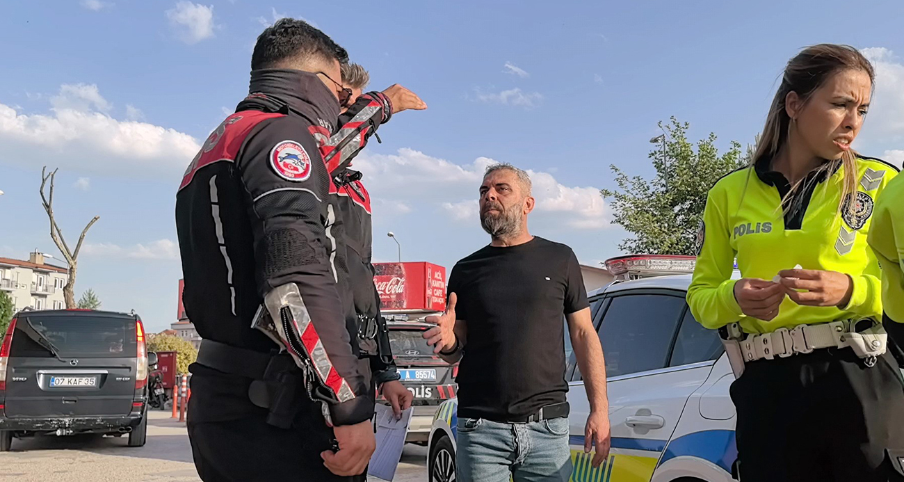 Alkollü sürücü ile polis arasındaki ilginç diyalog kamerada