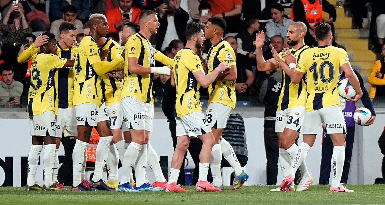 Trendyol Süper Lig: RAMS Başakşehir: 1 - Fenerbahçe: 4