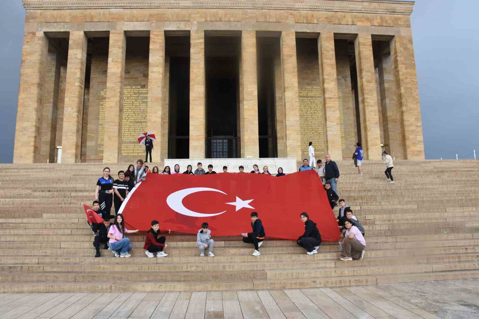 Kastamonu’da öğrencilerden Anıtkabir ziyareti