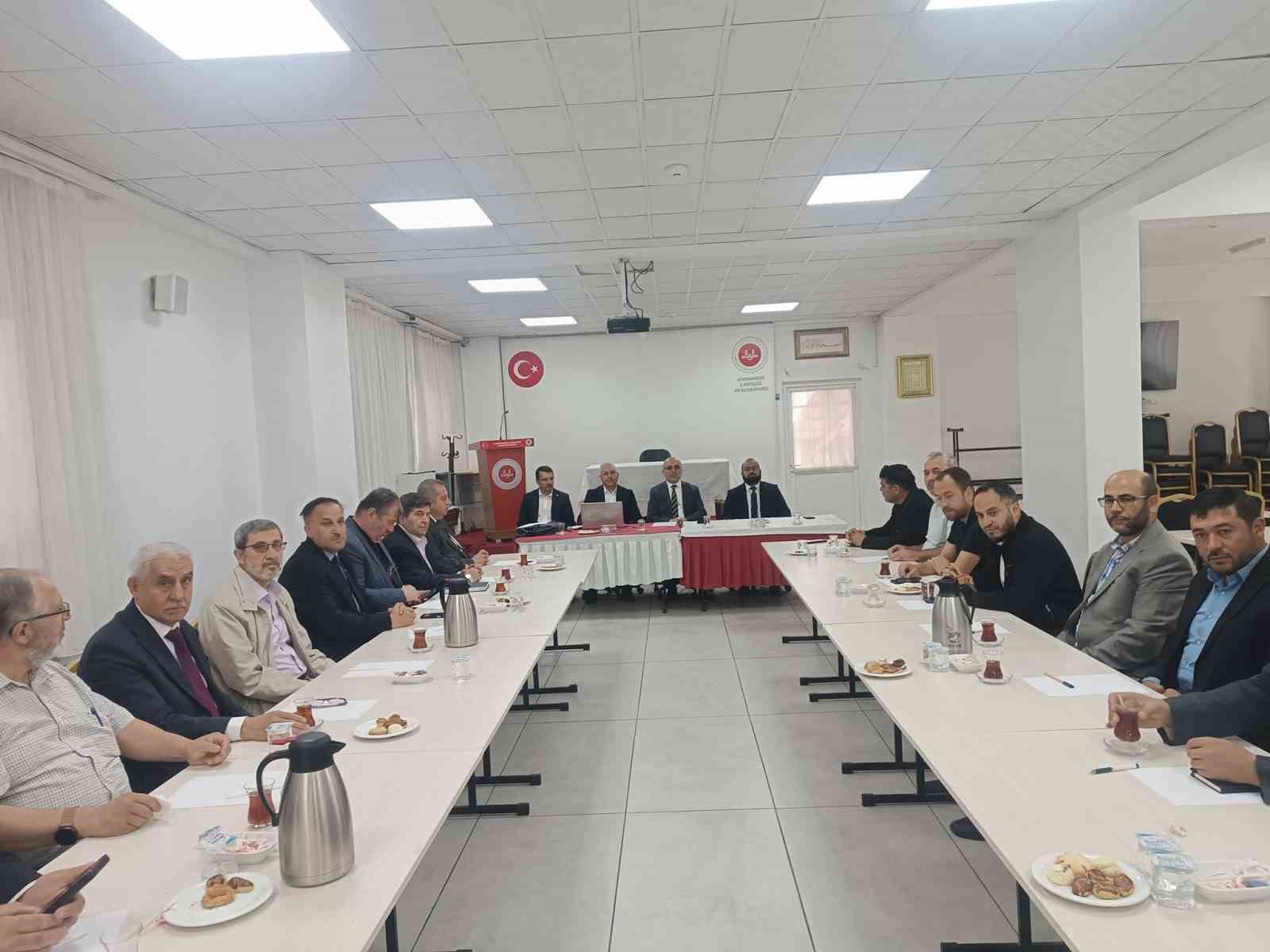 Afyonkarahisar’da umre istişare toplantısı gerçekleştirildi