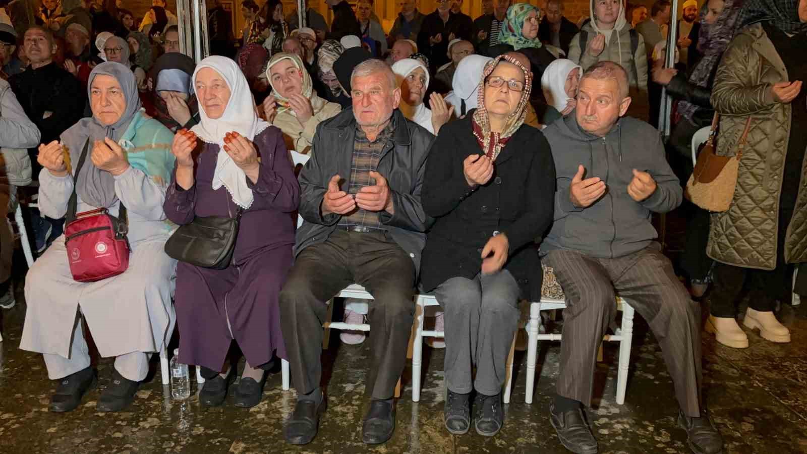 Edirne’de 76 kişilik hac kafilesi dualarla uğurlandı