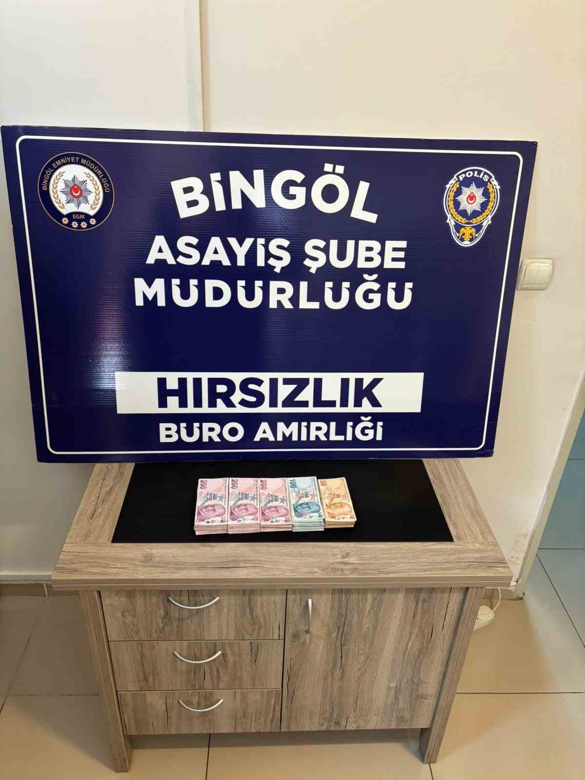 Bingöl’de bankta unutulan telefonu alan şüpheli yakalandı