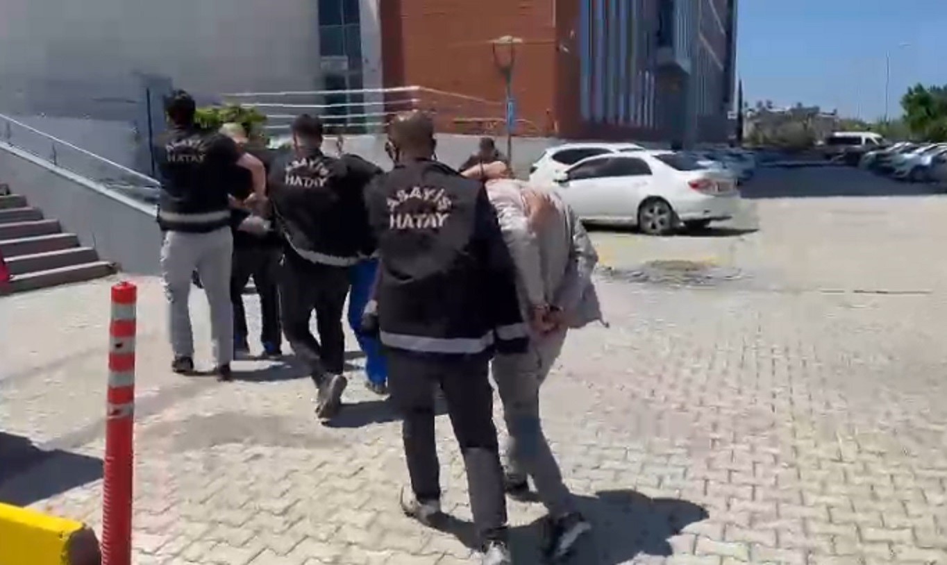 Hatay’da asayiş operasyonu;10 tutuklama