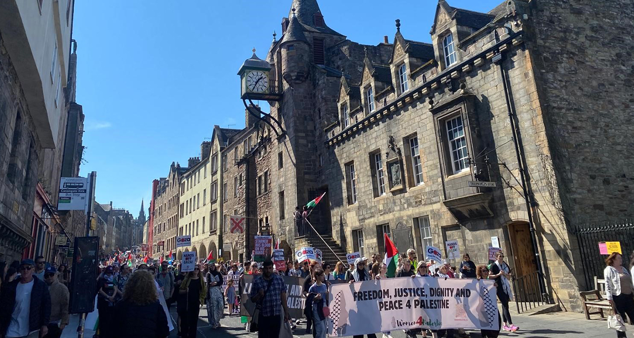 İskoçya'da Nakba Günü yürüyüşünde 