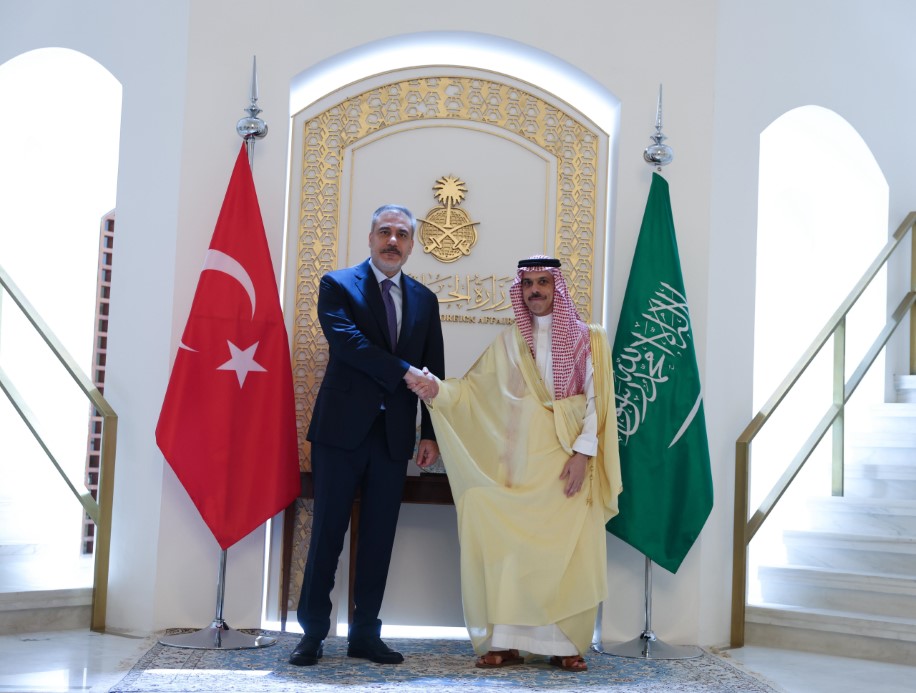 Dışişleri Bakanı Fidan, Suudi mevkidaşı Ferhan Al Suud ile görüştü