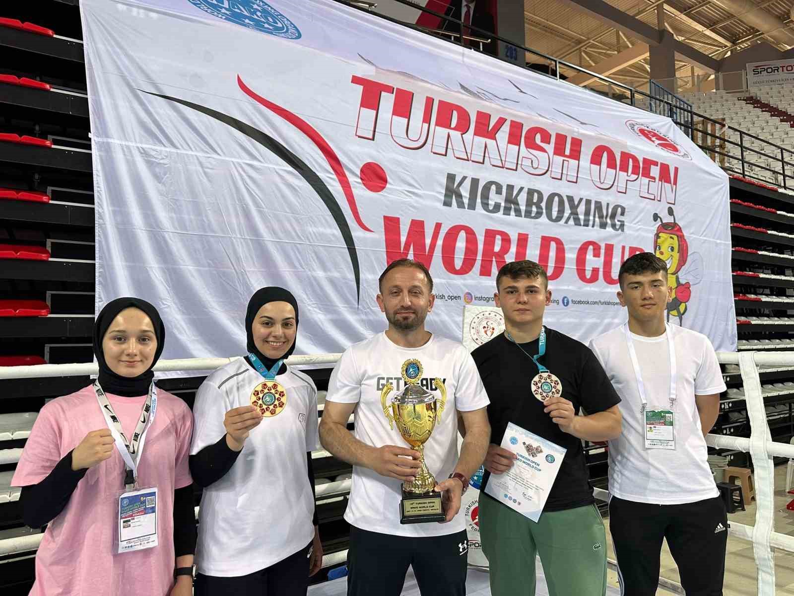 Düzceli sporculardan uluslararası organizasyonda 3 madalya