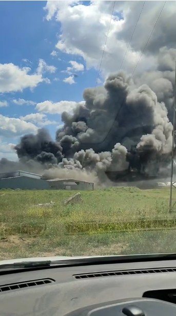 Kocaeli’de boya fabrikasında yangın çıktı
