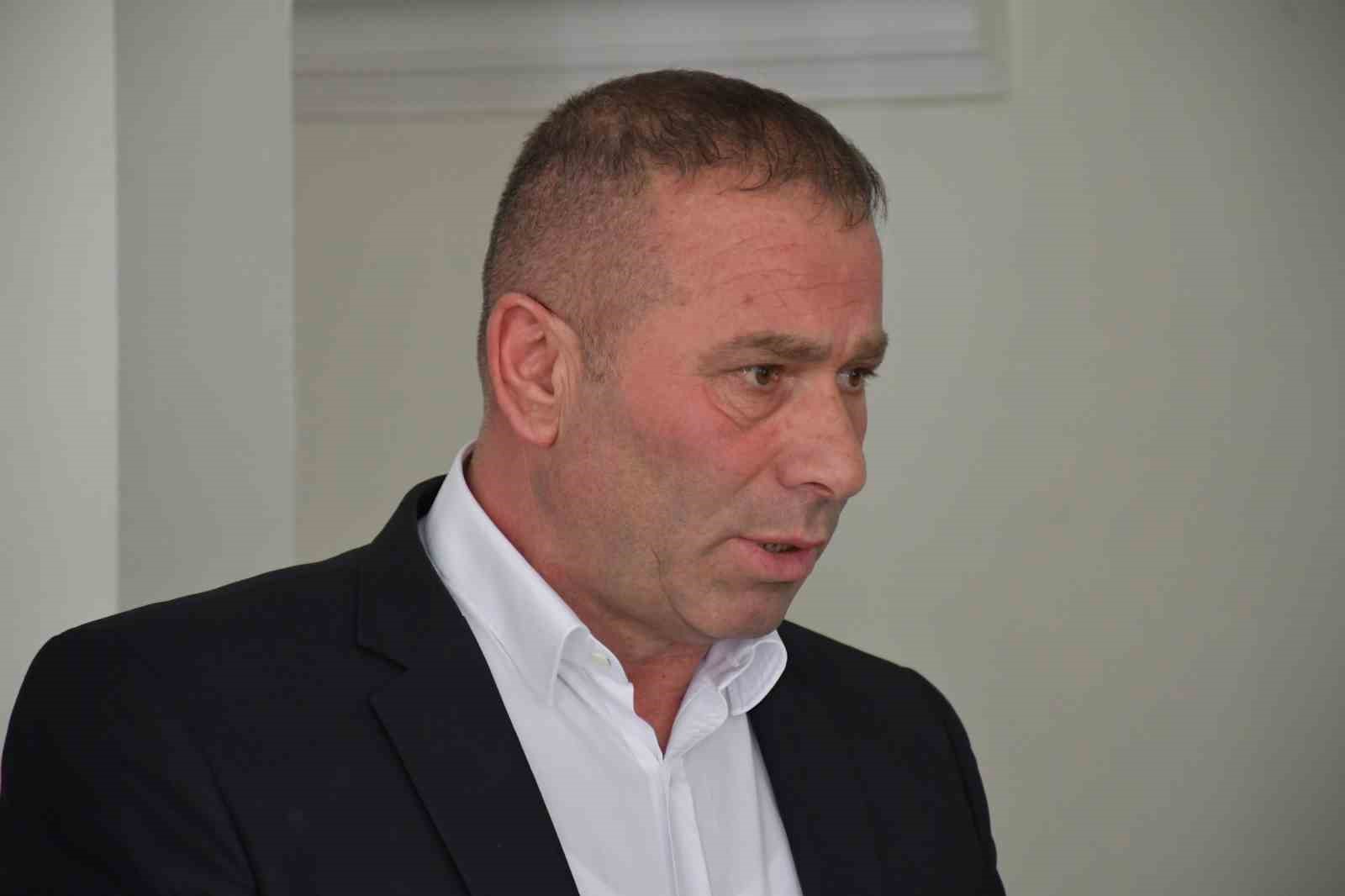 Başkan Ezer; 