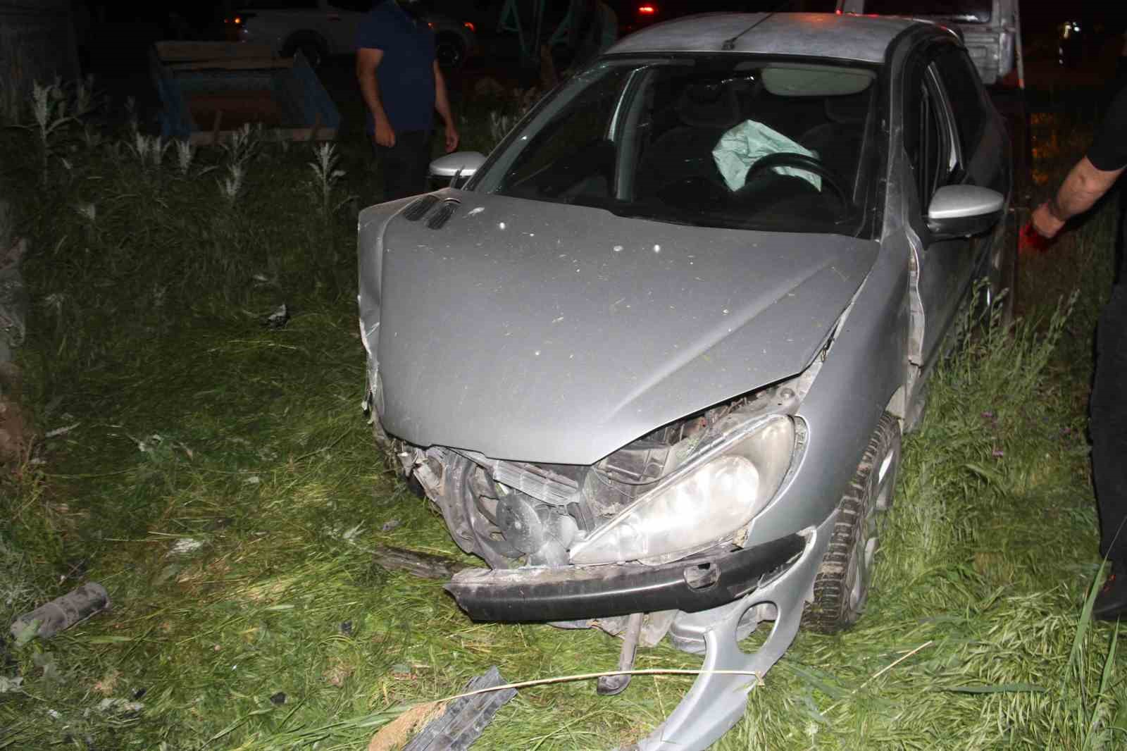 Konya’da elektrikli golf aracı ile otomobil çarpıştı: 3 yaralı