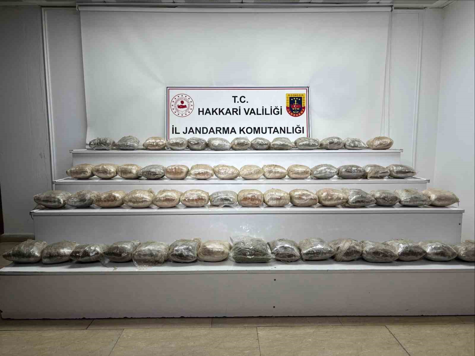 Yüksekova’da 34 kilo kubar esrar ele geçirildi