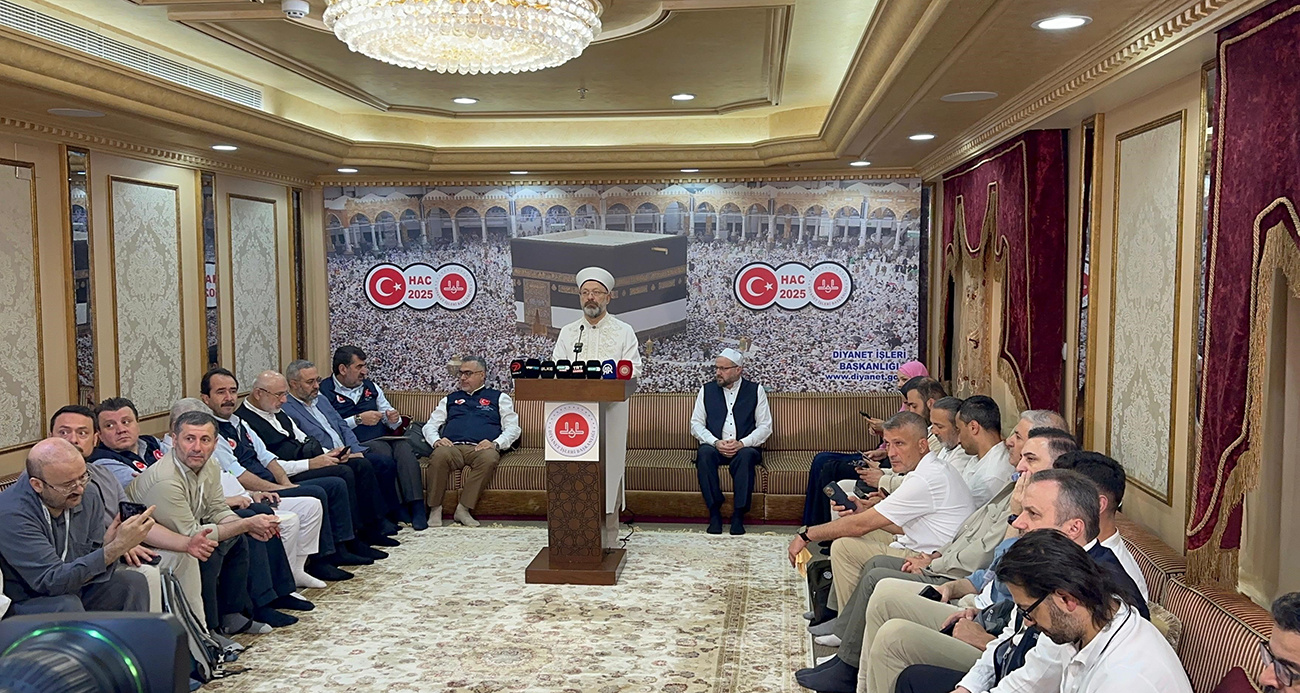 Diyanet İşleri Başkanı Erbaş'tan Mekke'de hac değerlendirme toplantısı